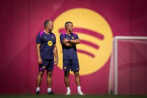 重返巴萨!官方:蒂亚戈加入巴萨一线队教练组,担任弗里克助教